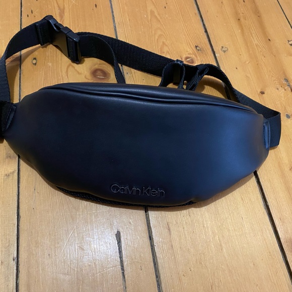 Calvin klein waistbag unisex Clearance